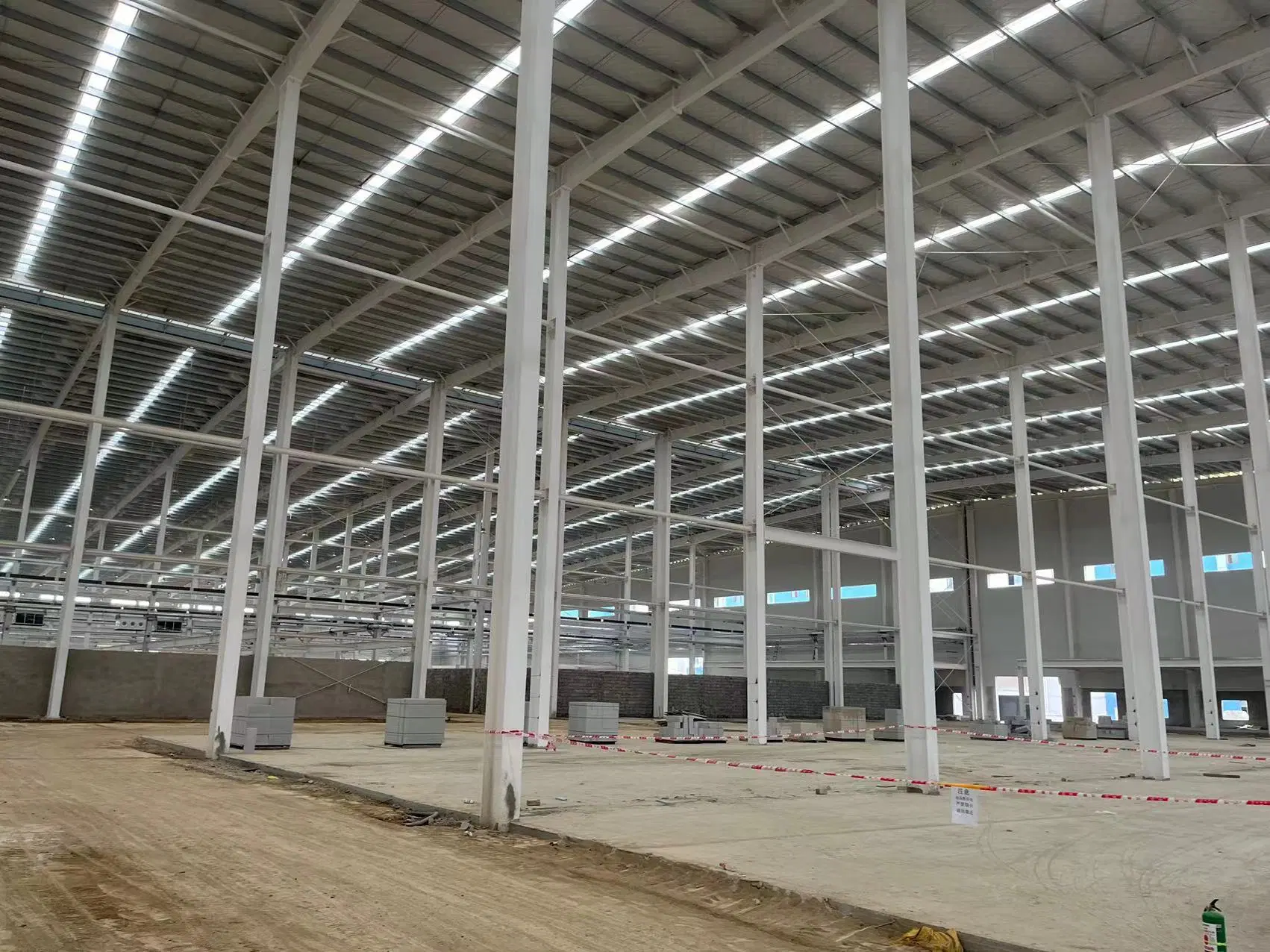 Prefab Building Metal Frame Storage Shed Steel Structure Warehouse Steel Constrction Building