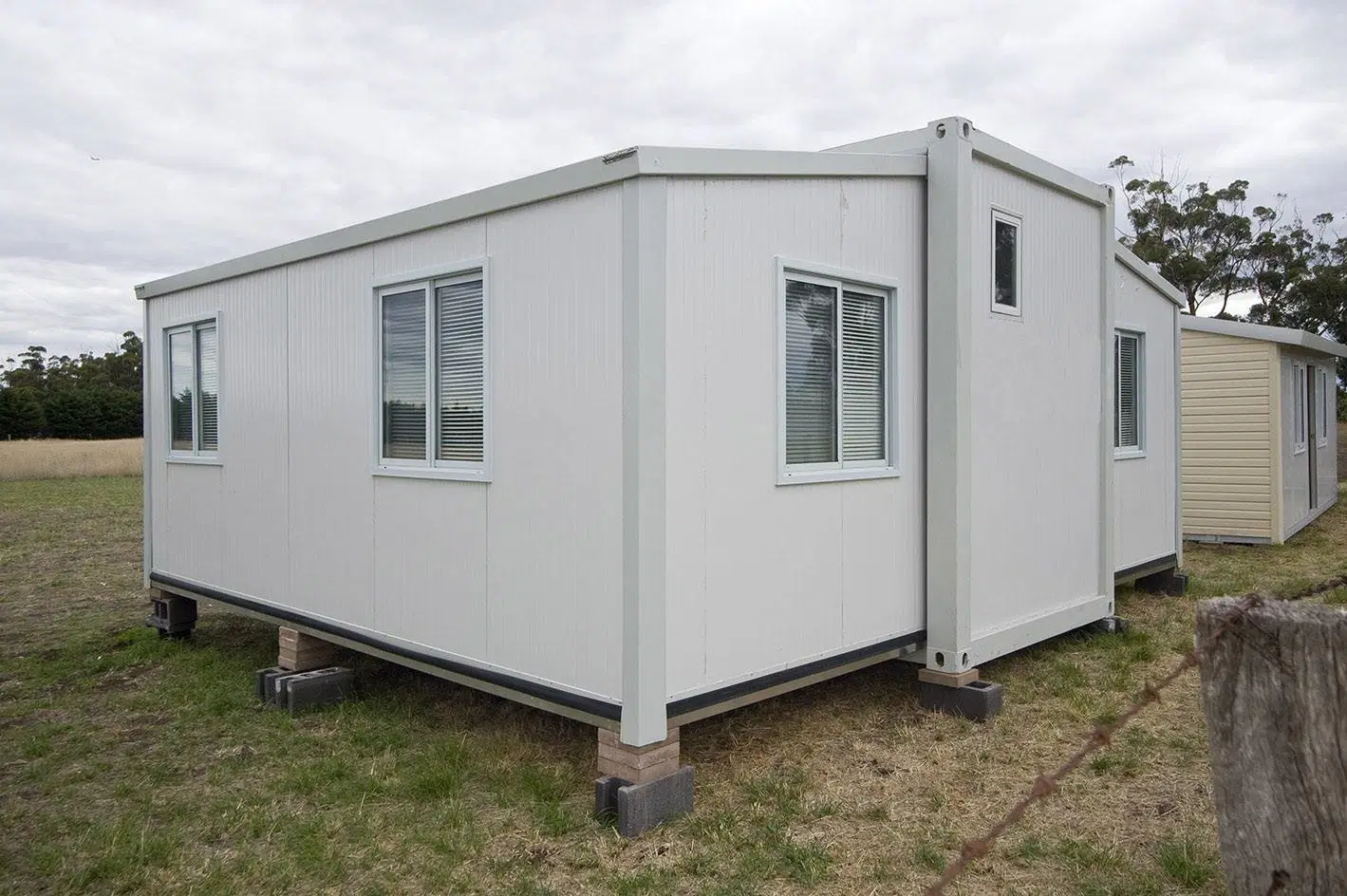 Modular Containerized Prefab Steel Structure Office with CE Certification