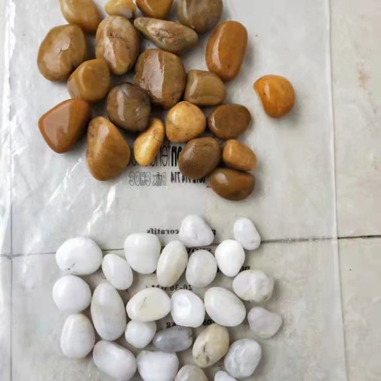 China Natural White High Glossiness River Stone Pebbles Used for Garden Landscape