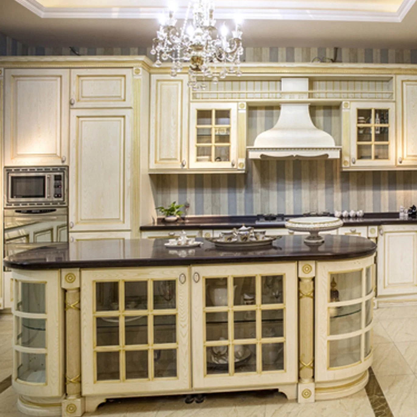 Made in China, Chinese Cabinet Factory, Customized Kitchen Furniture, Painted Cabinets, Solid Wood European Style Cabinets, and Raw Wood Cabinets