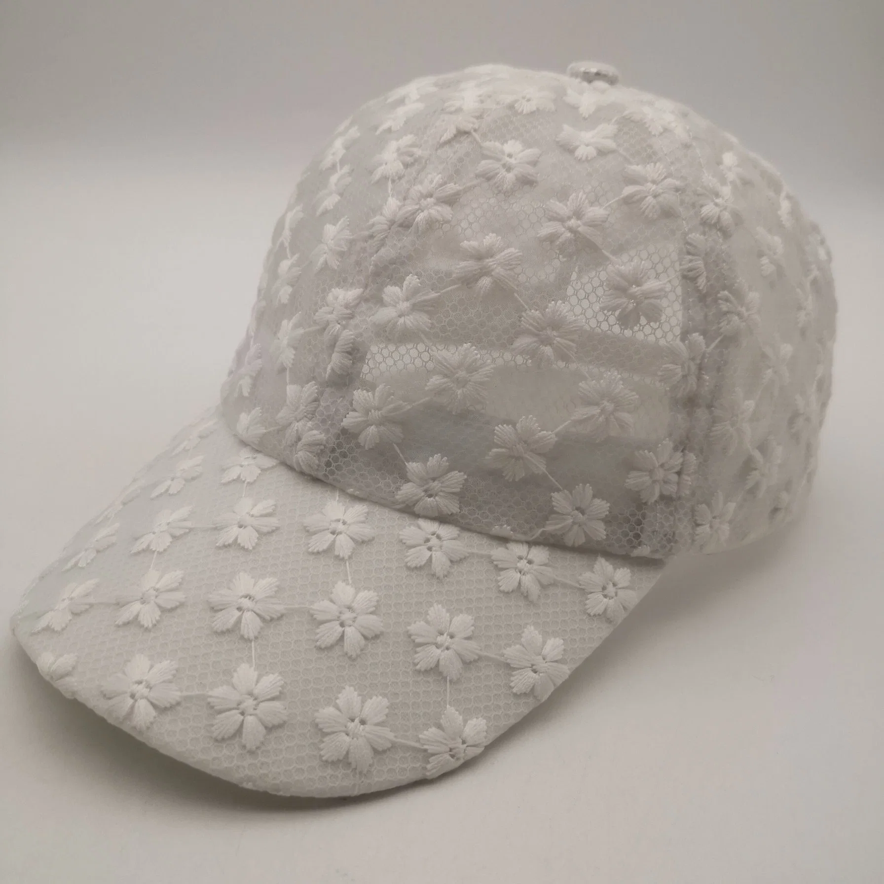 Ladies Outdoor Fashion Pure White Embroidered Mesh Baseball Cap