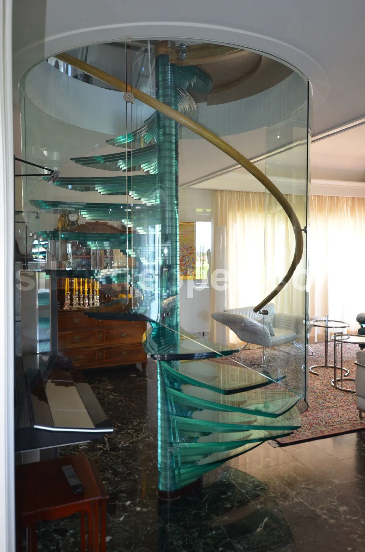 2019 European Style Modern Single Stringer Glass Stair Step