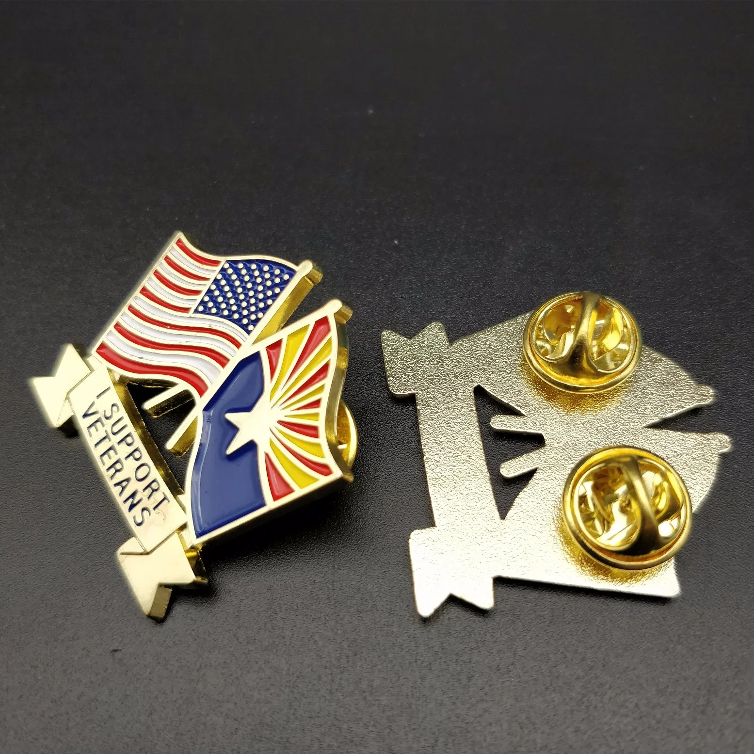 Xinan Zinc Alloy Metal Gold Plating Soft Enamel Badge Lapel Pin