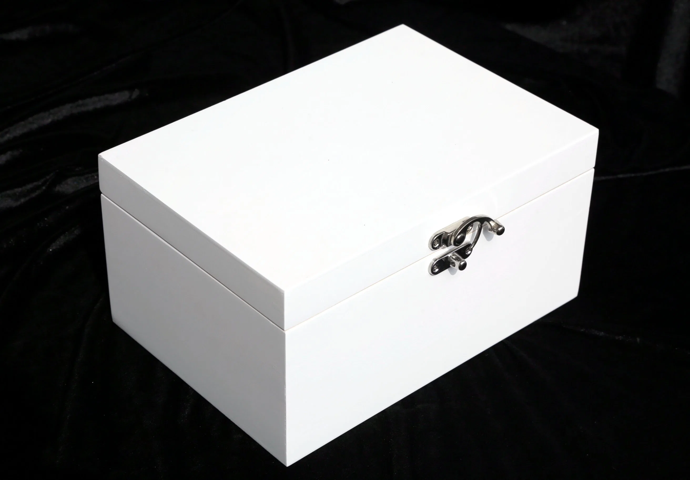 Newly Handcrafted Solid Wooden Gift Packing Box White Painted