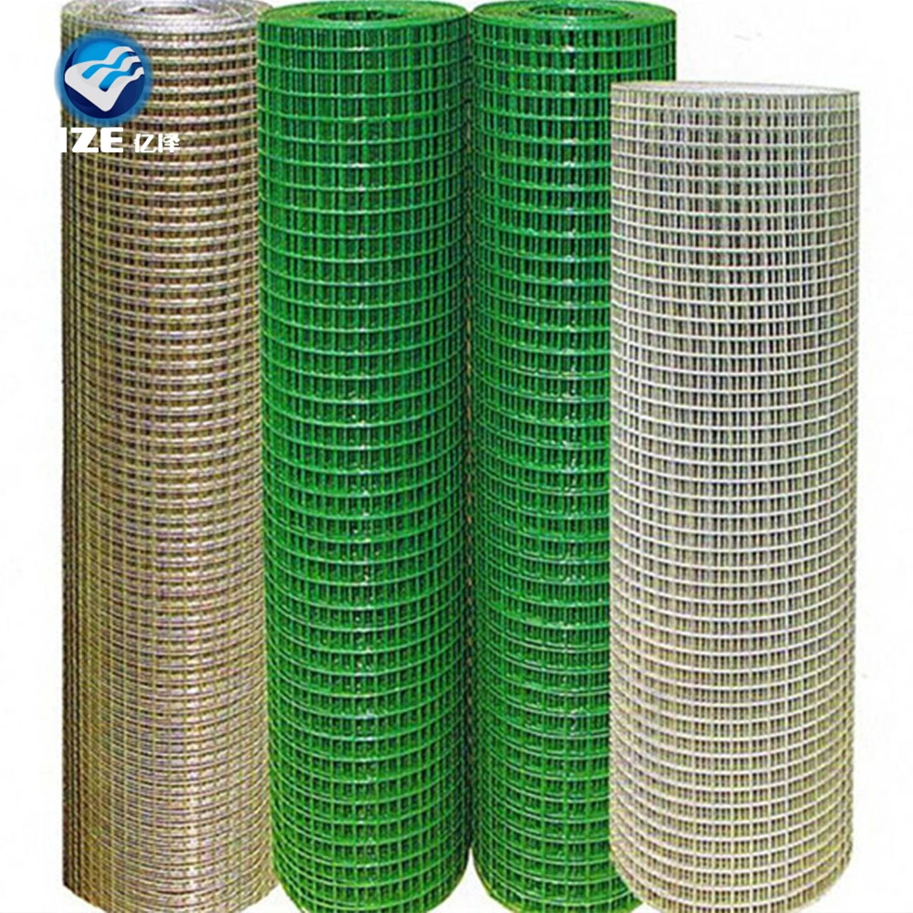 Treillis métallique soudé revêtu de PVC Vente à chaud treillis métallique vert galvanisé fil de fer, fil de fer à faible teneur en carbone carré 2.5-5 mm