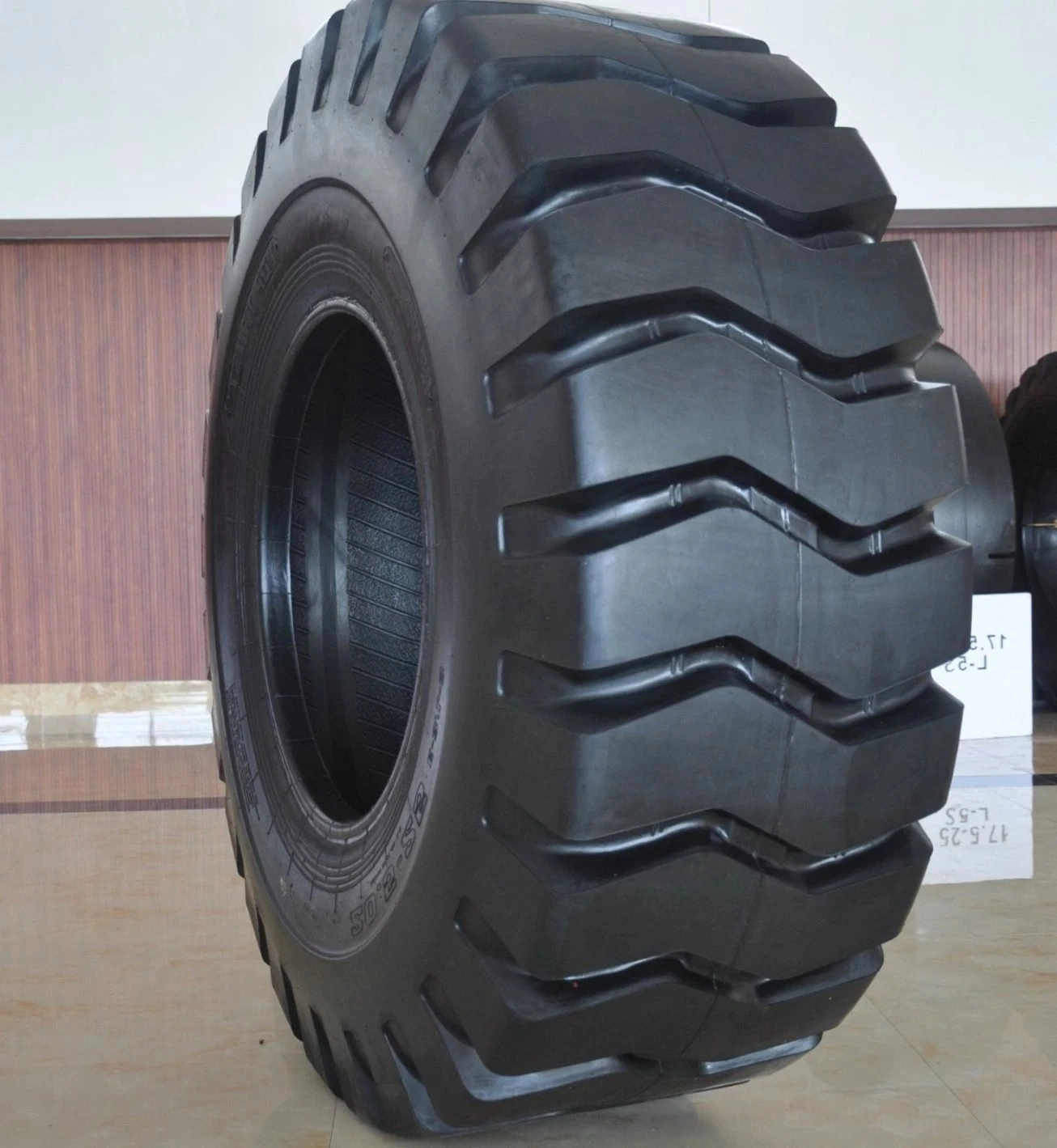 Bias OTR Tyres 29.5-25 26.5-25 23.5-25 20.5-25 17.5-25 15.5-25 1400-24 750-16 OTR Loader Tires E3 L3 Pattern Bias off The Road Tires