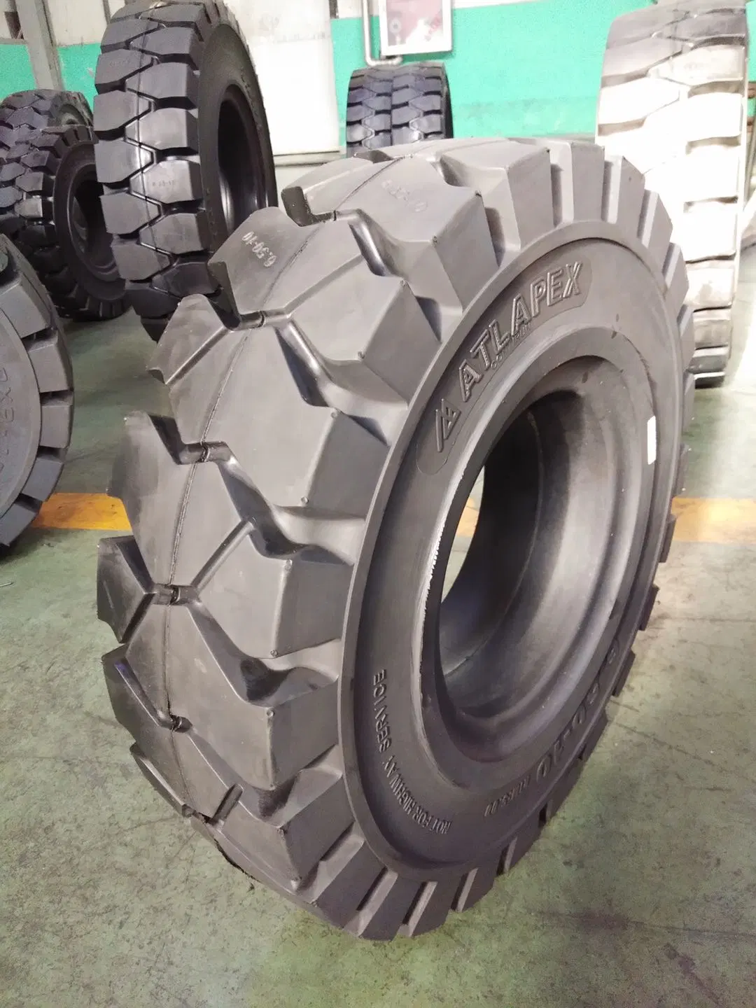 Neumáticos de caucho sólidos 27X10-12 23X9-10 Linde H25D 600 2,5 toneladas Uso de la carretilla elevadora