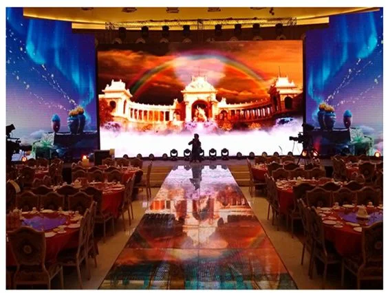 Indoor Small Pixel Pitch High Definition Full Color Video Stage LED Screen of Station/Concert/Bar