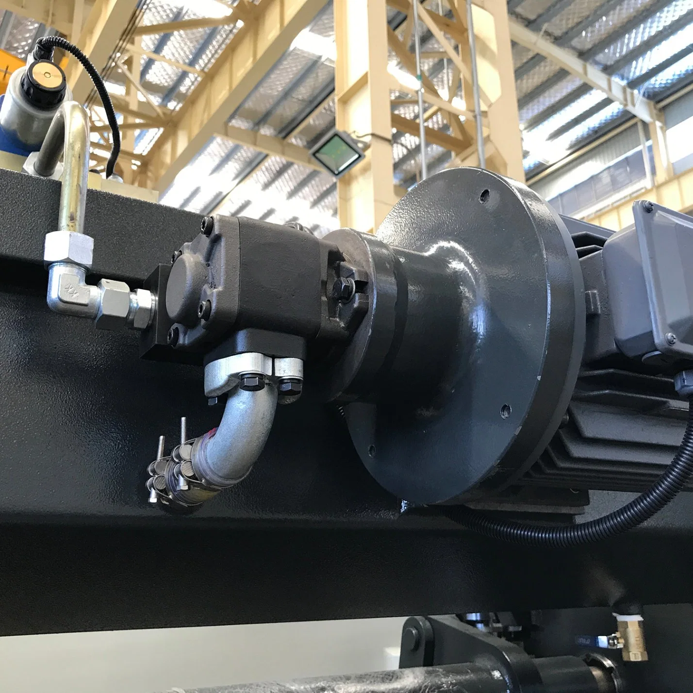Nc freno hidráulico de presión de 500 toneladas la fabricación de herramientas de máquina de doblado