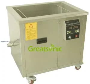 Ultrasonic Bath High Effective for Cleaning Dirt From Electrical Components