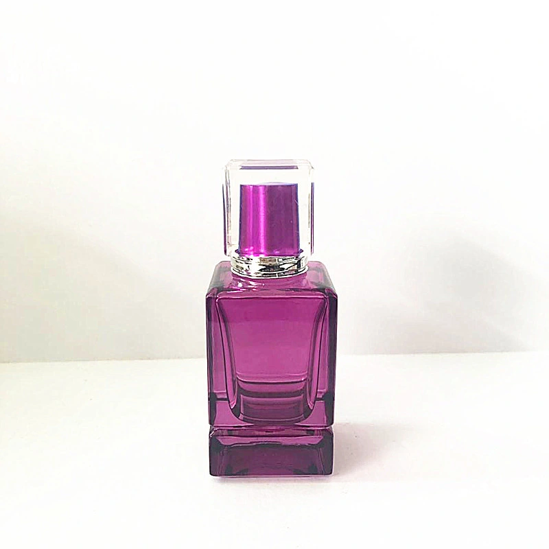 La nueva botella de perfume de lujo Creative 50ml Spray Perfume vacíos rellenables clara Frasco de vidrio de embalaje con pulverizador