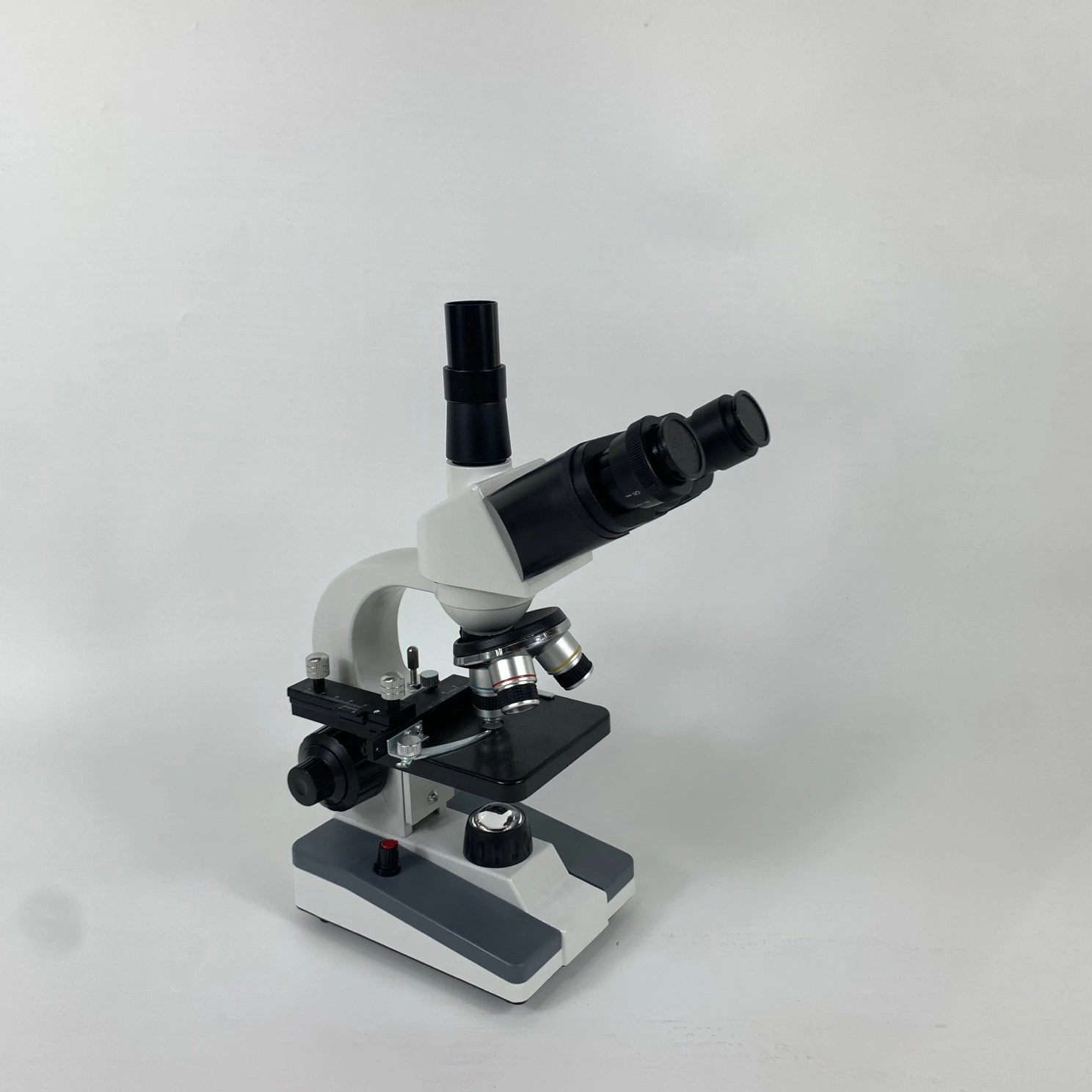 Cabezal trinocular Microscopio Xsp-116sm Fabricante en Ningbo, China