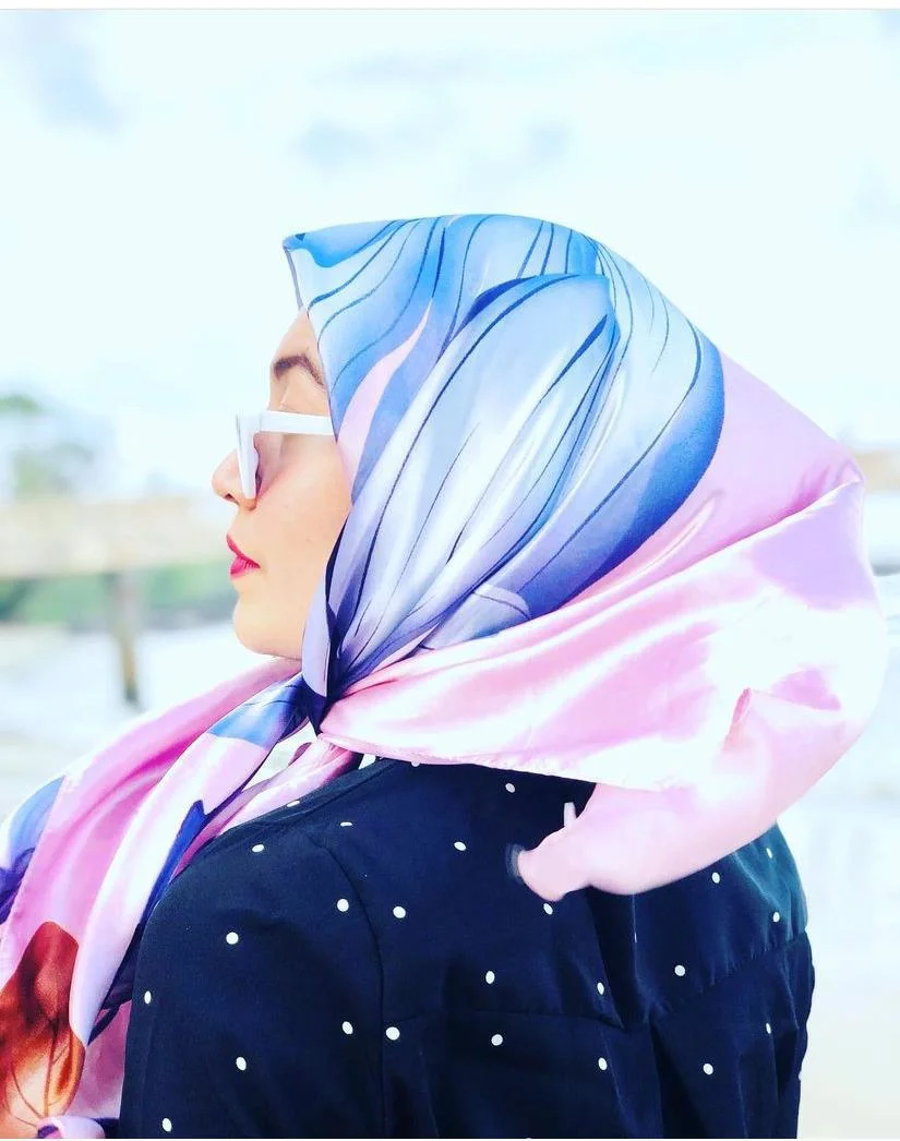Custom Satin Hair Warp 90*90cm Printed Silk Muslim Hijab Shawl Floral Scarf
