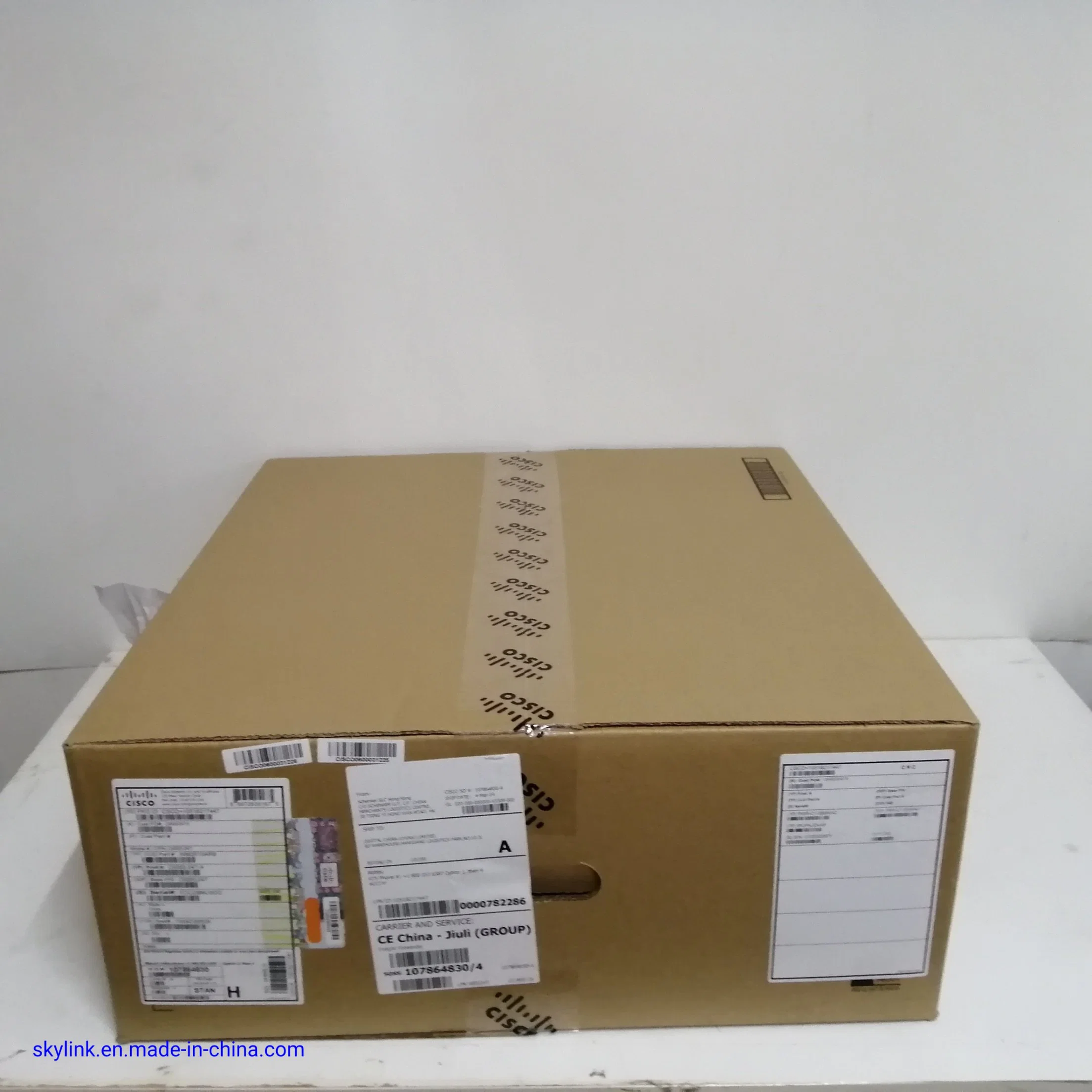 New in Stock Cisco 9300 24 Port Managed Switch C9300-24ux-1A