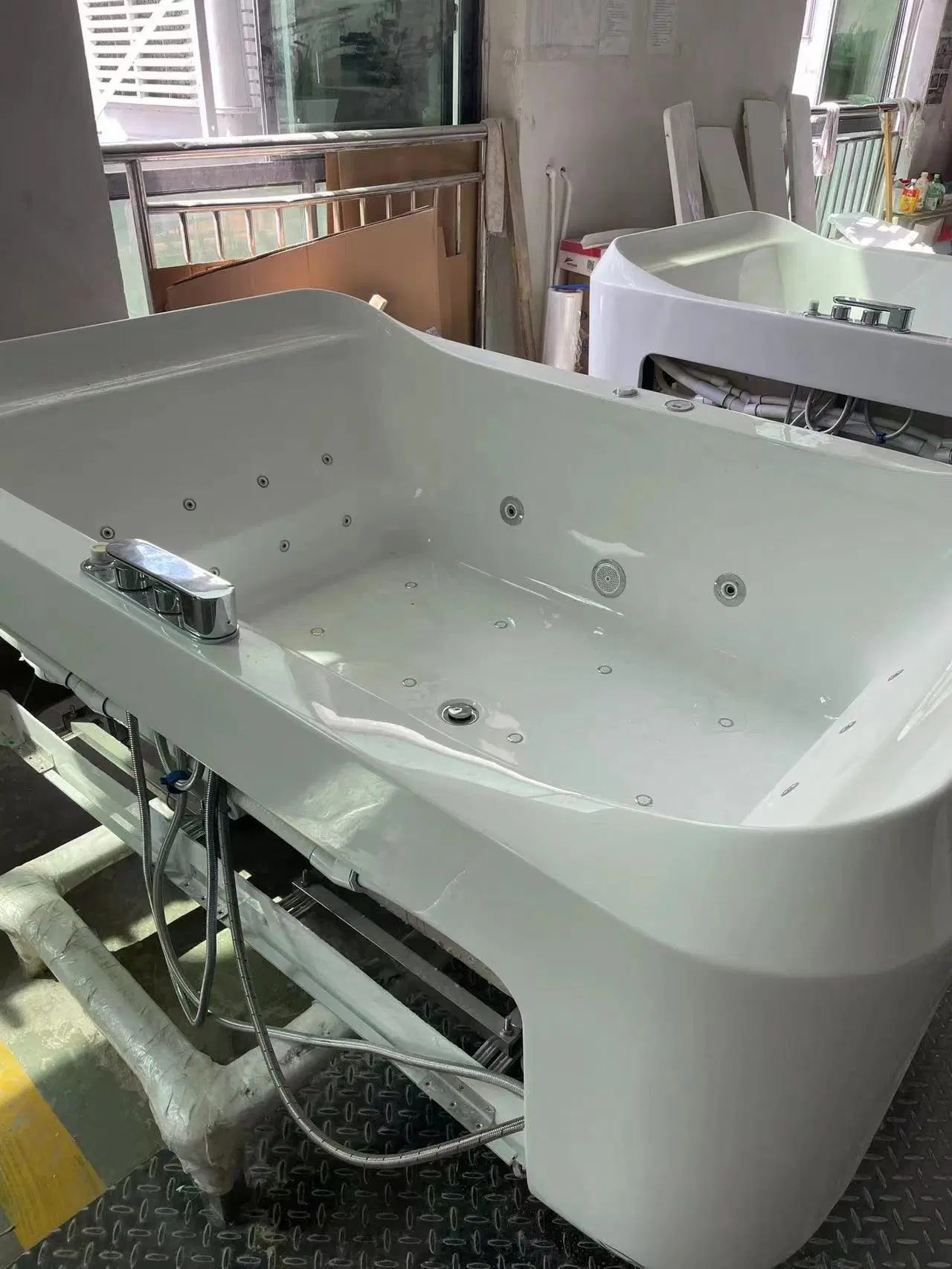 Deluxe Balboa System out Door Whirlpool Acrylic Massage Bathtub