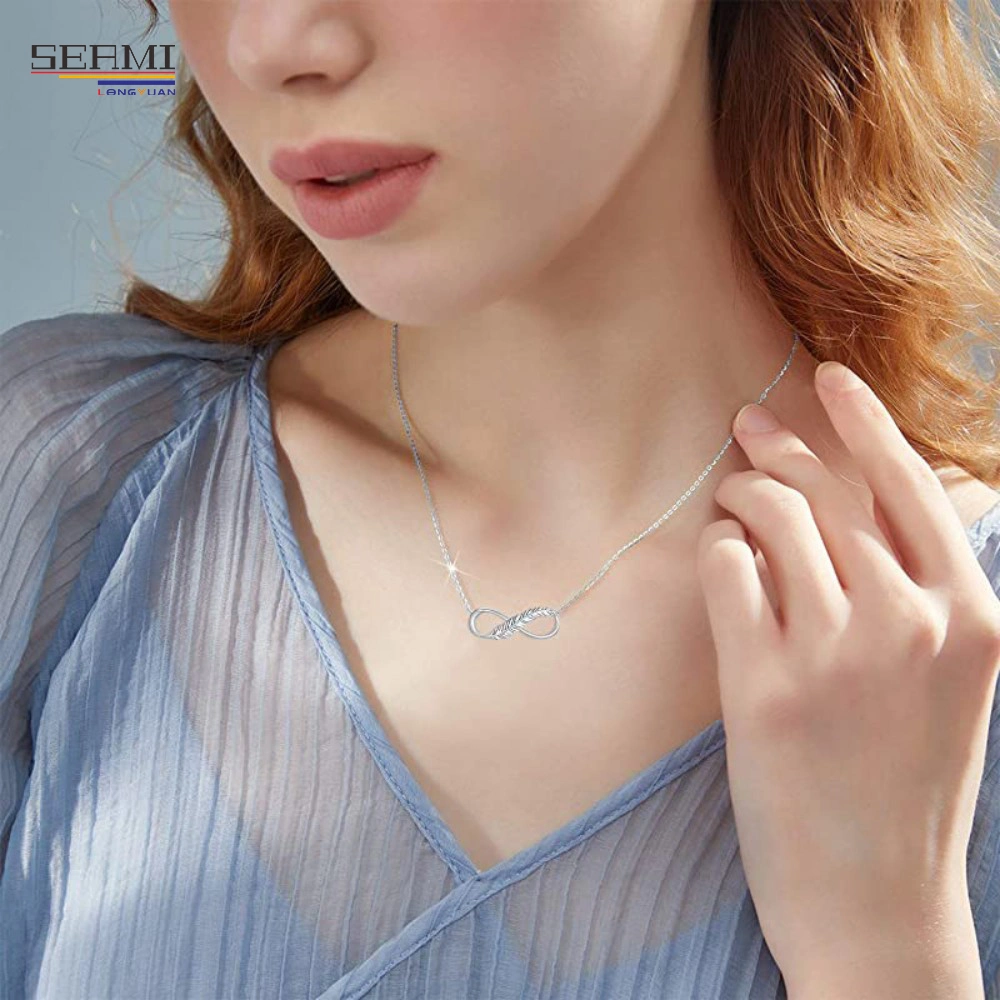 Hot Sale S925 Silver Feather Figure 8 Pendant Necklace