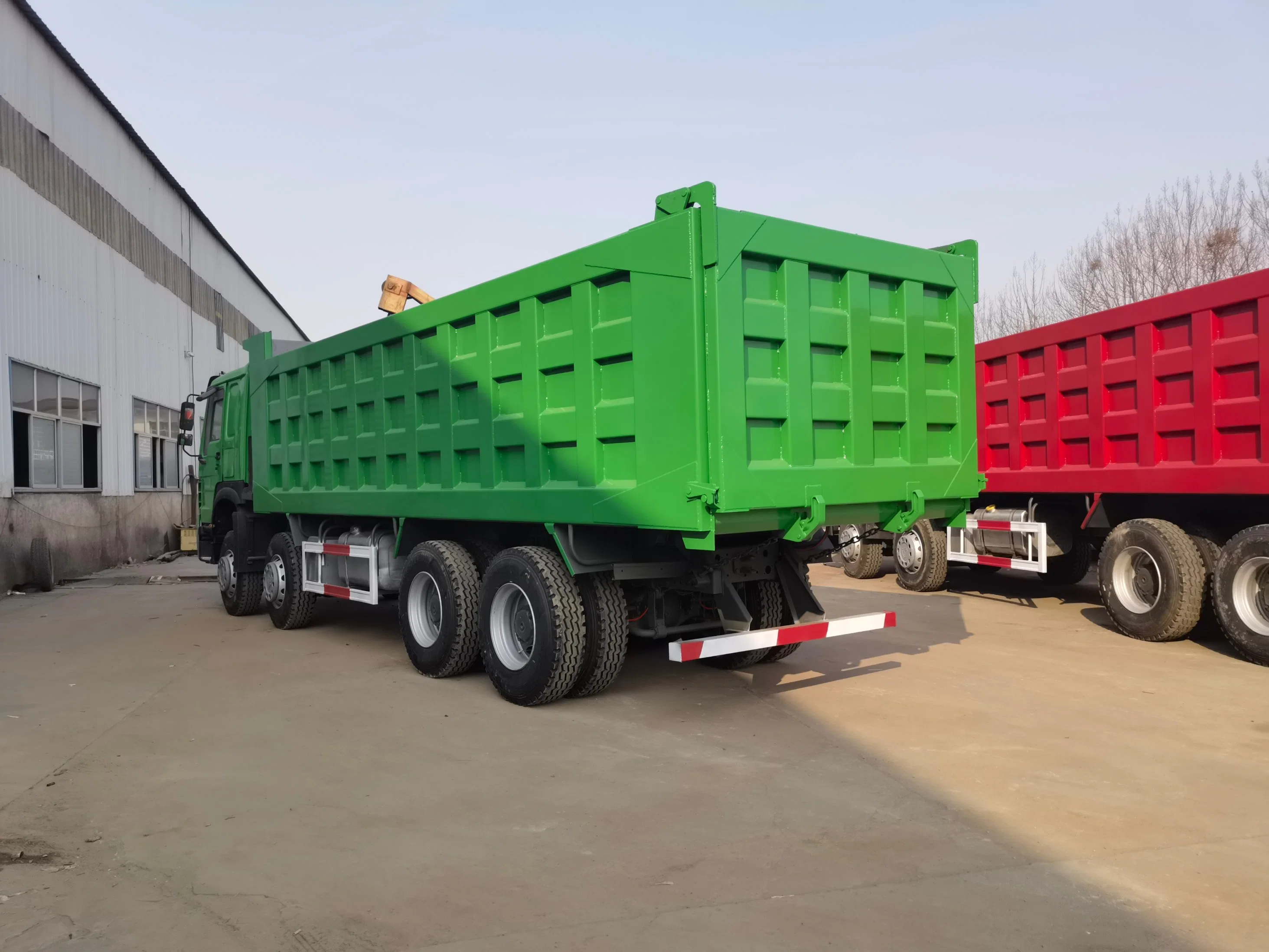 Heavy Duty HOWO Green Large Storage Capacity Used 8X4 Dump Truck