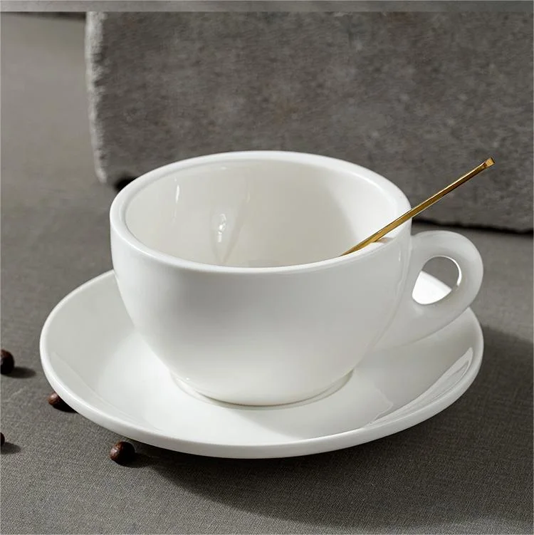 Ensemble de café blanc pur, tasse en céramique, service en porcelaine, vaisselle, porcelaine vitrifiée pure en os de nouvelle Chine, ustensiles de cuisine, décoration avec motif de couleur personnalisée et logo.