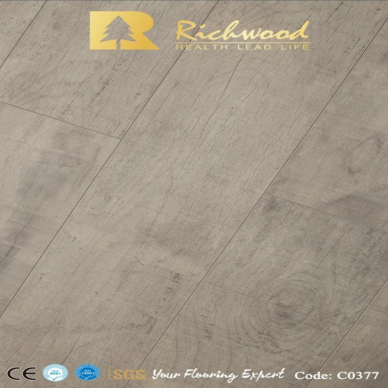 Hogar 8.3mm E1 de madera de nogal en relieve de cantos encerado suelo laminado