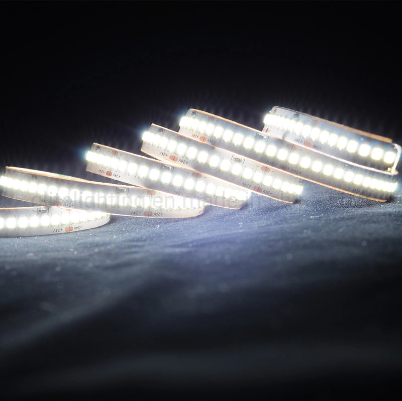 Flexible de la corde de lumière à LED à haute efficacité 240LED SMD2835 3000K IP20 utilisé pour l'éclairage intérieur