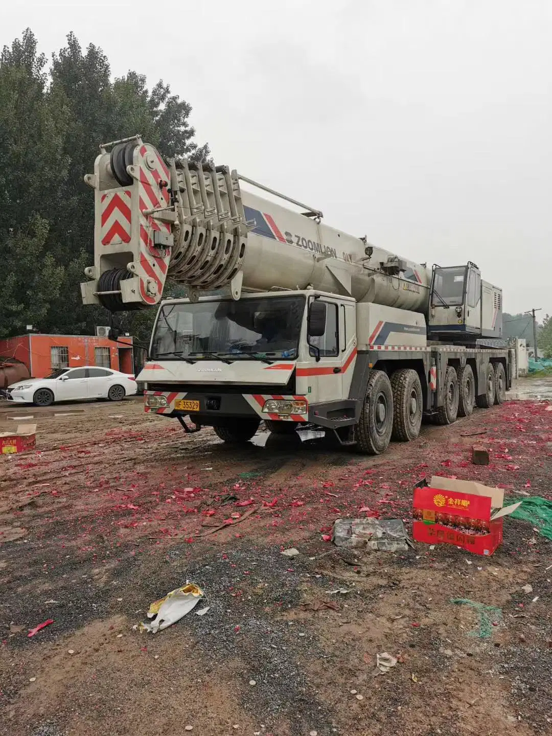 Guindaste de camiões usado Zoomlion Qay220 220t guindaste de lança de malha Na China para Venda