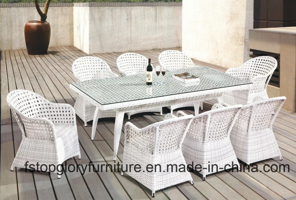 Chinese Wholesale/Supplier PE Rattan Garden Table Dining Chair Set Outdoor Furniture