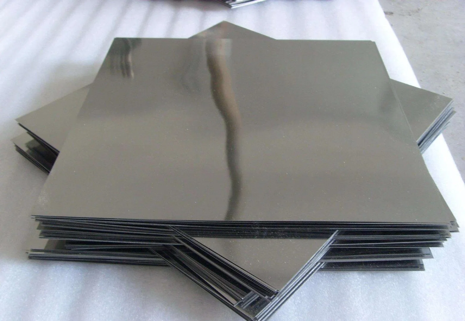 Thin Molybdenum Sheet Plate Molybdenum Strip Belt Bright Surface