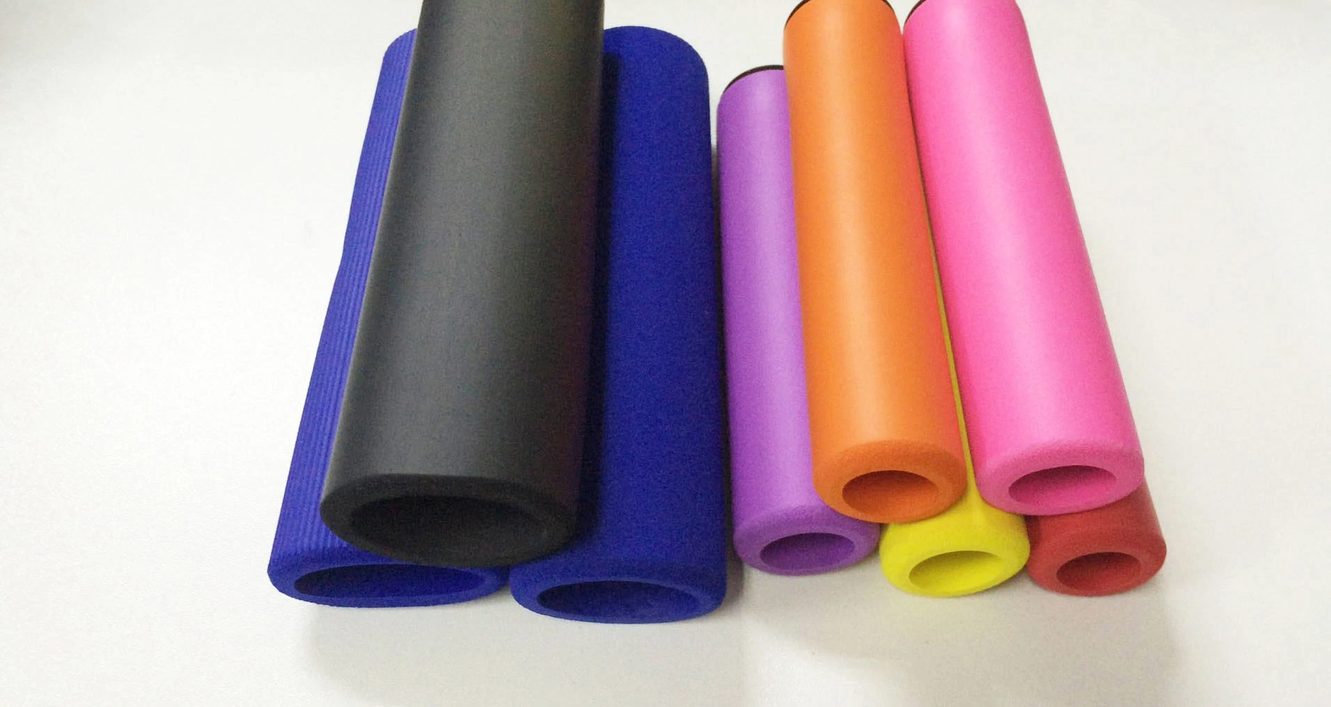 Waterproof Silicon Foam Insulation EPDM NBR Extrusion Foamed Hose Rubber Extrusion Hand Grip