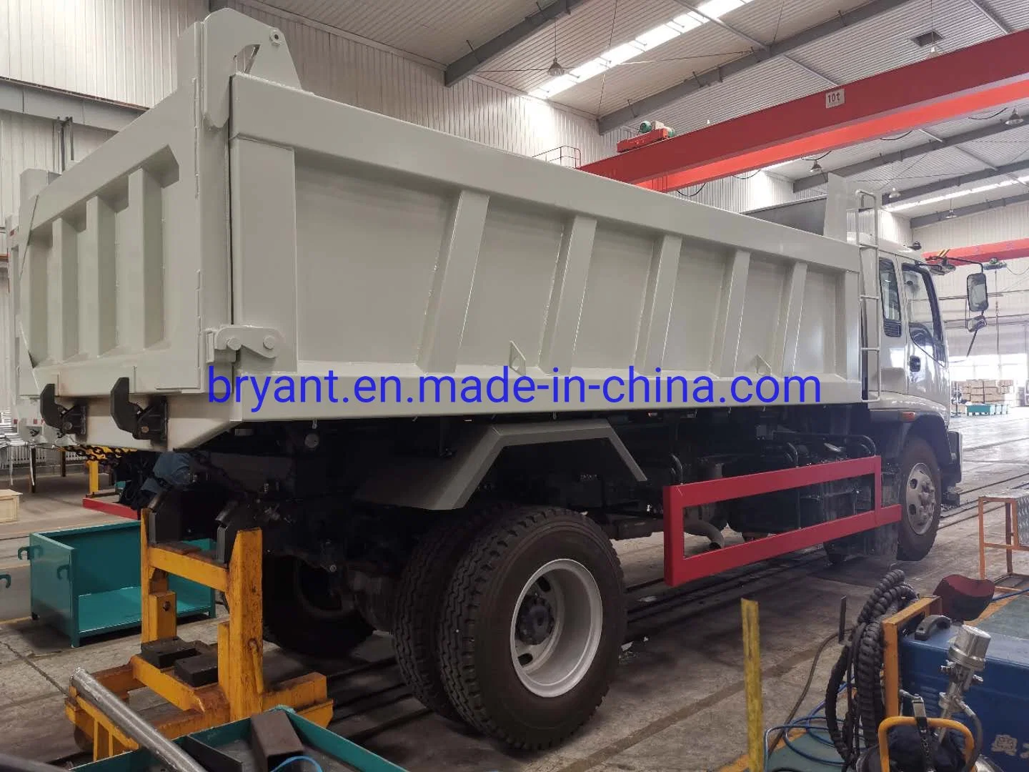 La Chine Isuzu camion à benne basculante SDH avec 10 Cmb benne de RVF SDH Isuzu 4HK1 6HK1 Moteur Japon 10tonnes tonnes tonnes 1214camion à benne basculante de camion à benne