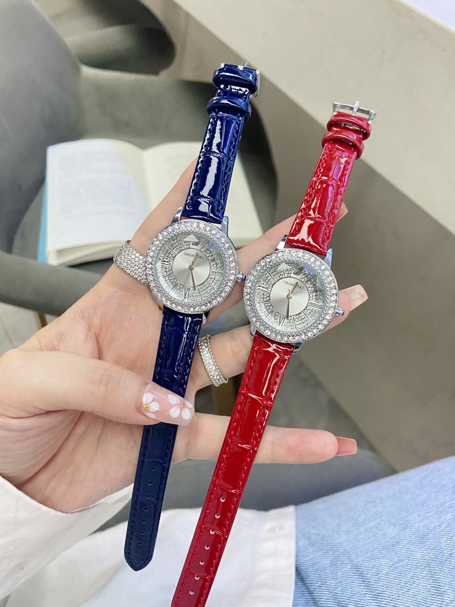 Stainless Steel Back Watch Wholesale/Supplier Fashion Replica Luxury Ladies Luminous Smart Wrist Watch