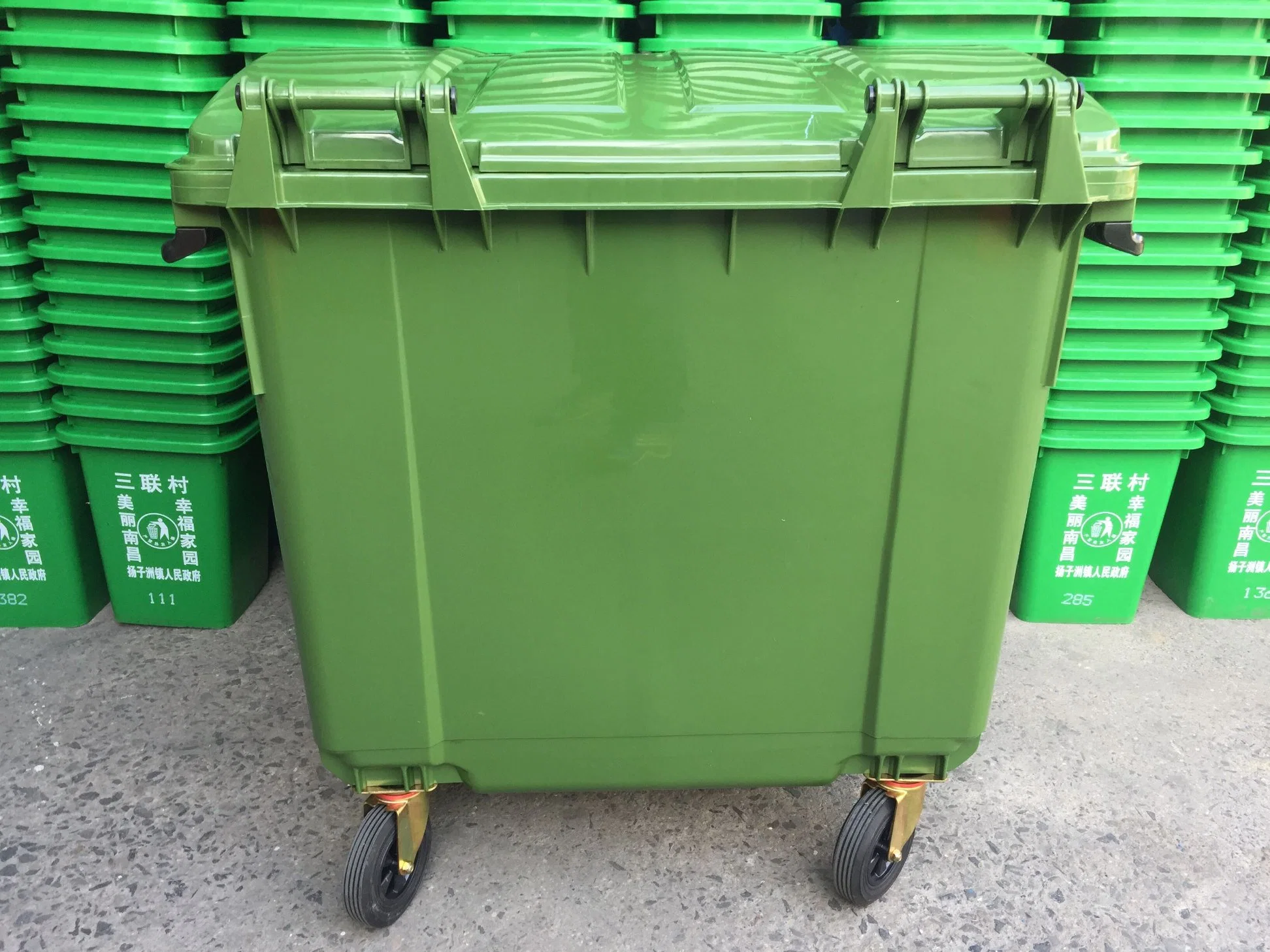 Large 1100 Litre HDPE Plastic Wheelie Dustbin for Outdoor Usage