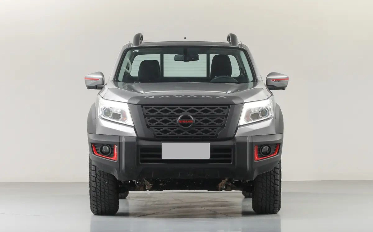 Nissan Navara Chinese pick-up camions automobiles neufs pick-up essence Voitures d'occasion Diesel 4X4 essence car essence Cargo véhicules ce