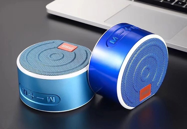 Super Bass Mini Woofer Bluetooth Speaker with Mic