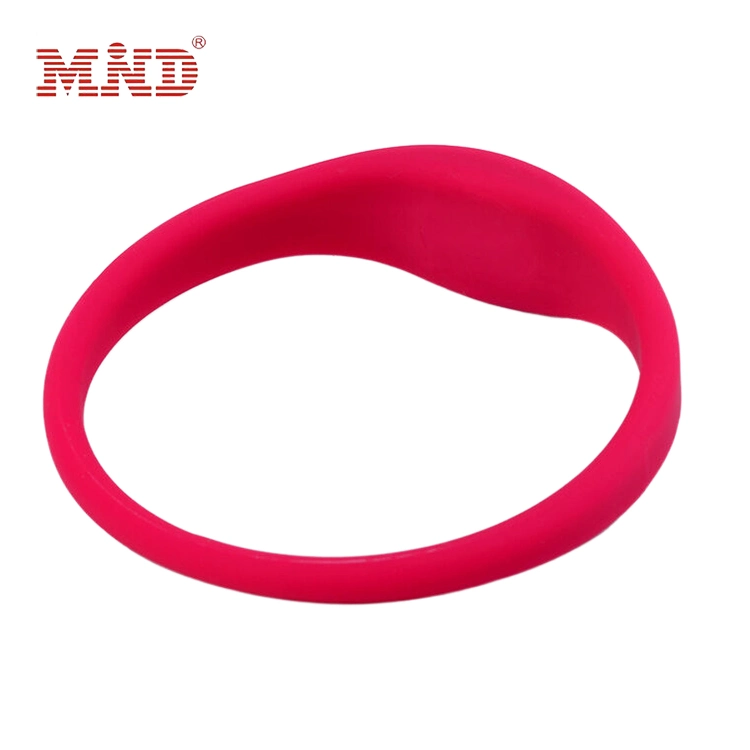 Waterproof 13.56MHz NFC RFID Silicone Wristband for Water Park