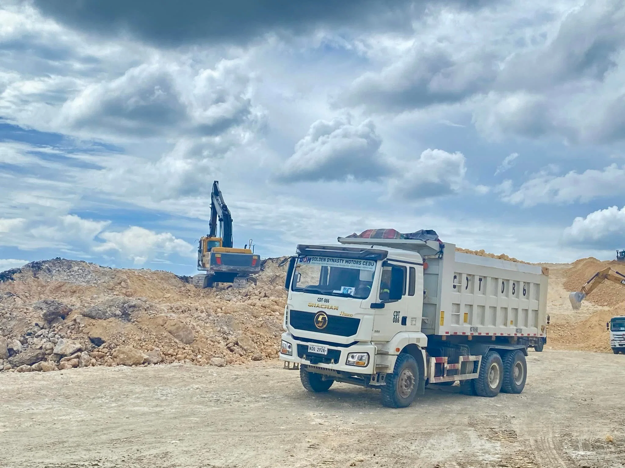 Tout nouveau 6X4 Shacman H3000 Camion-benne à 20 tonnes pour la vente de camions à benne basculante