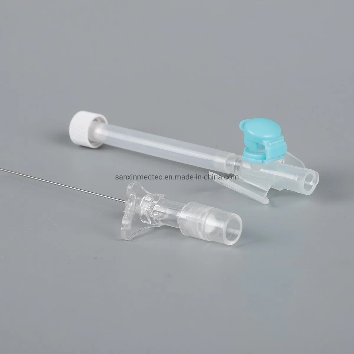 I. V. Catheter, Injection Port, Pen-Like, with Wings 18g