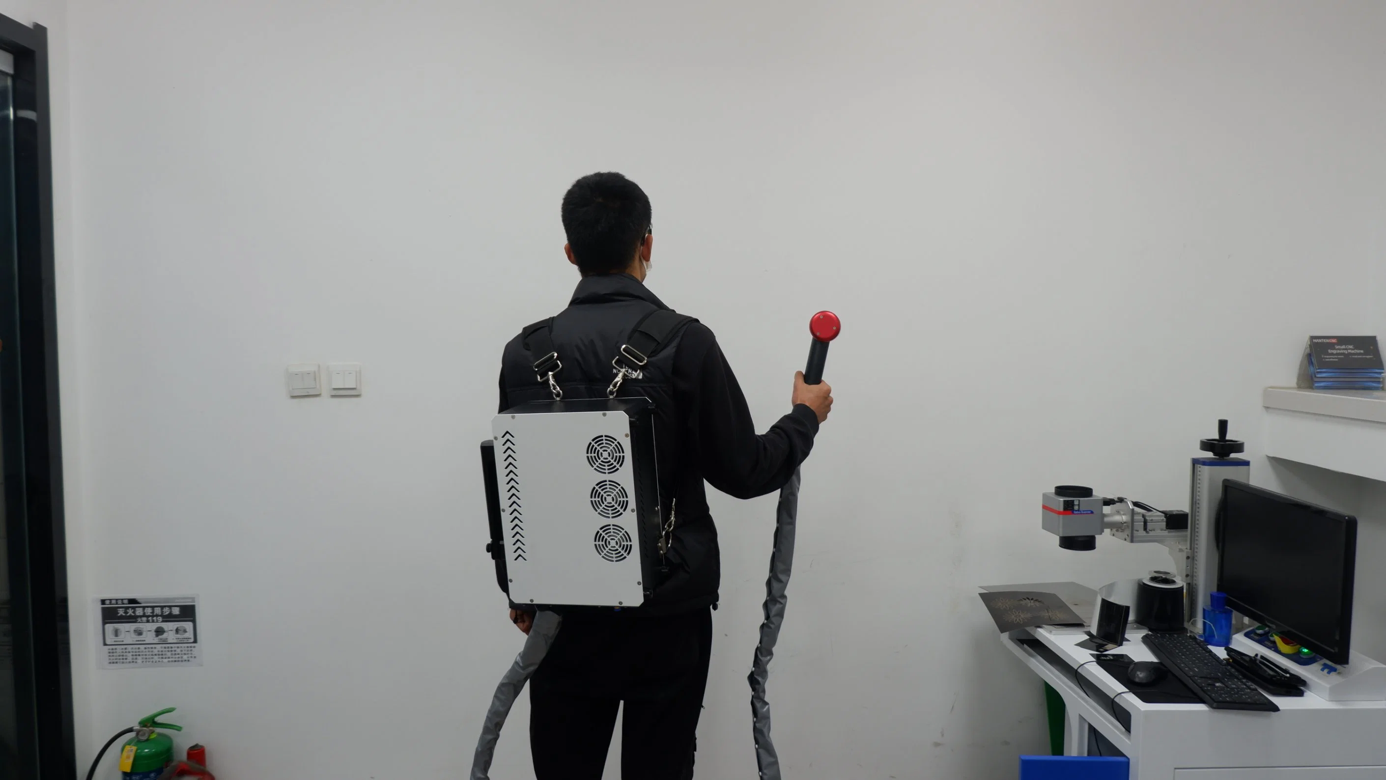 Laser Cleaner Cleaning Metal Machine No Damage 100W Price Rust Removal for Car Engine Mold Equipment