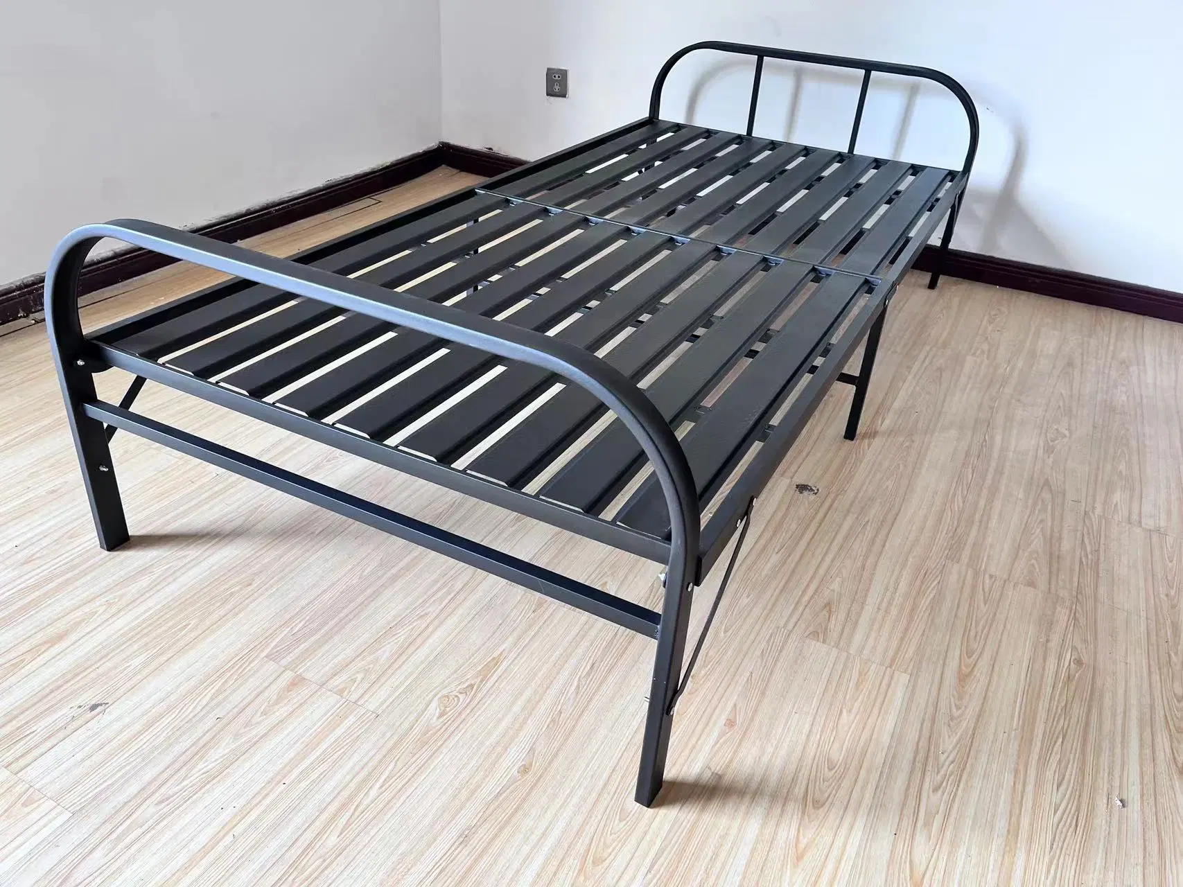 Cama de acero plegado para el Hogar Escuela al Aire Libre Hotel