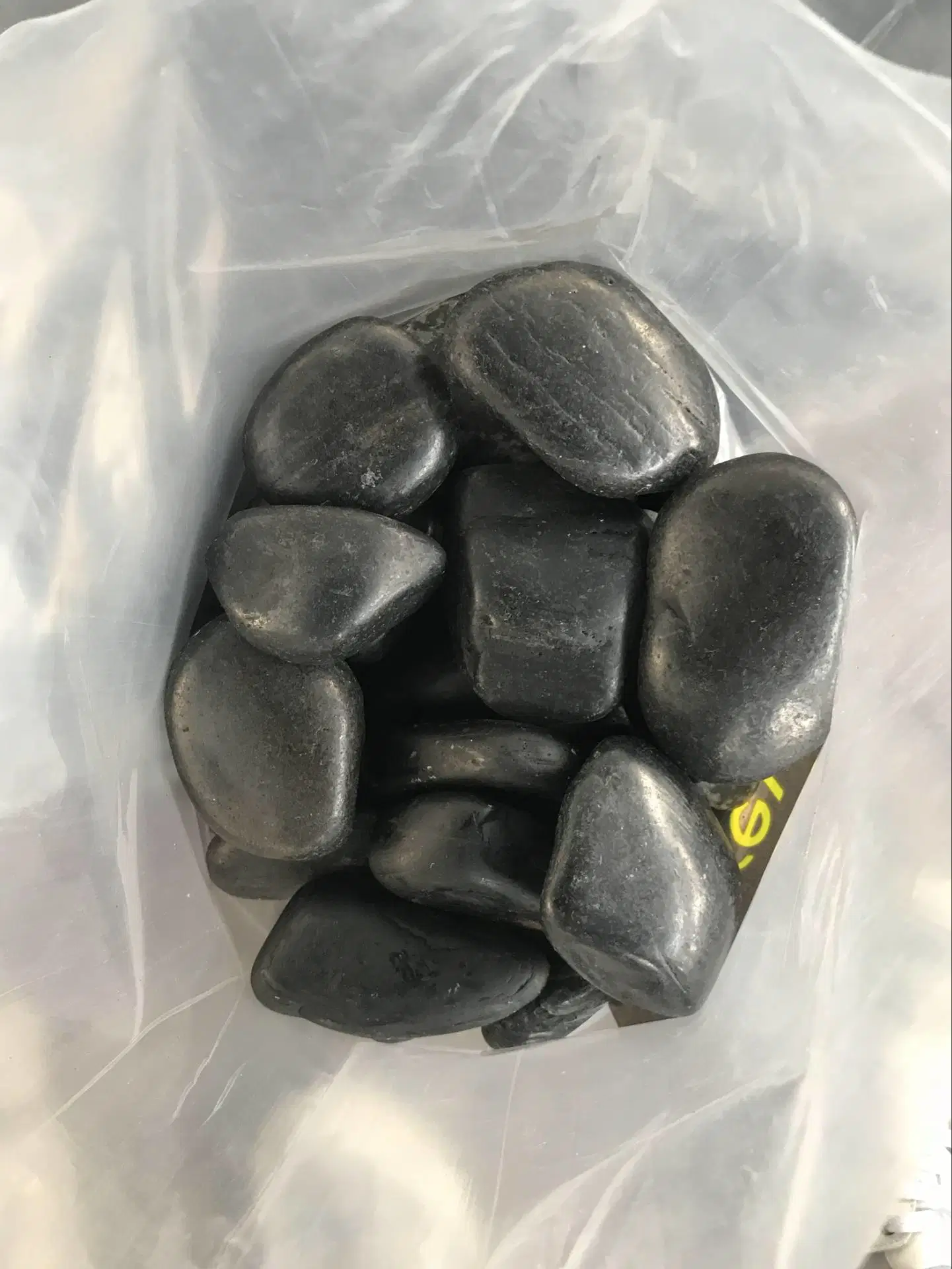 Good Quality Black Natural Pebble Stone