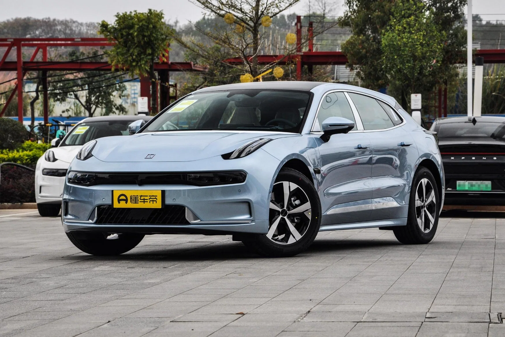 Made in China Electric Vehicle Luxury Car Zeekr 001 560km-1032km Range Electric Car for Sale