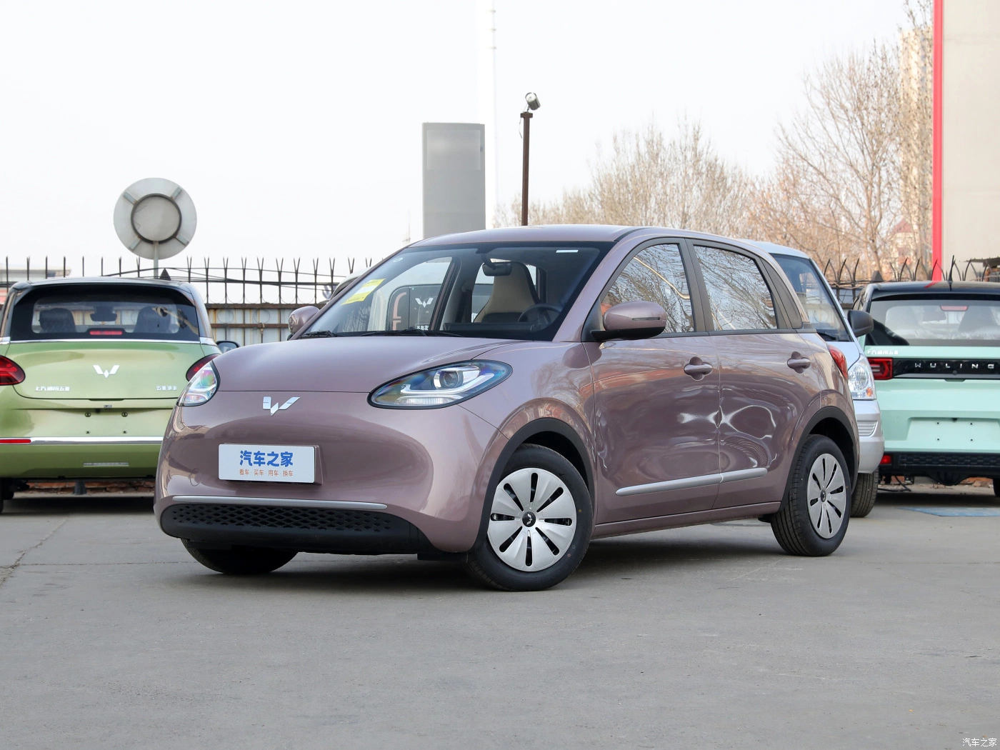 Venda a quente em Stock Wuling Nova chegada Bingo 2023 203km Novo veículo elétrico (EV) Energy Smart de 5 portas e 4 lugares fabricado na China