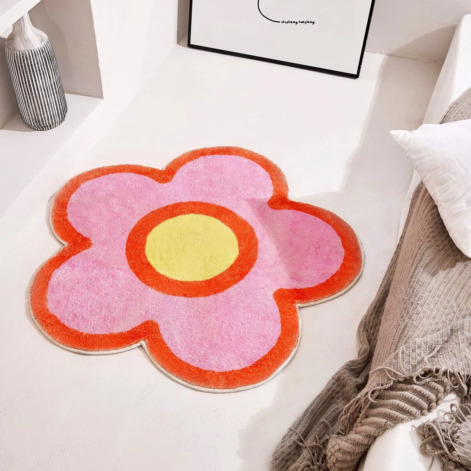 Customized Cute Pink Strawberry Milk Rug Ultra Soft Carpet Machine Washable Bath Mat Bath Rug for Bathroom Bedroom Living Room