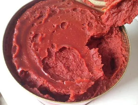 Tomato Paste 28-30% Hb in 220 Ldrum