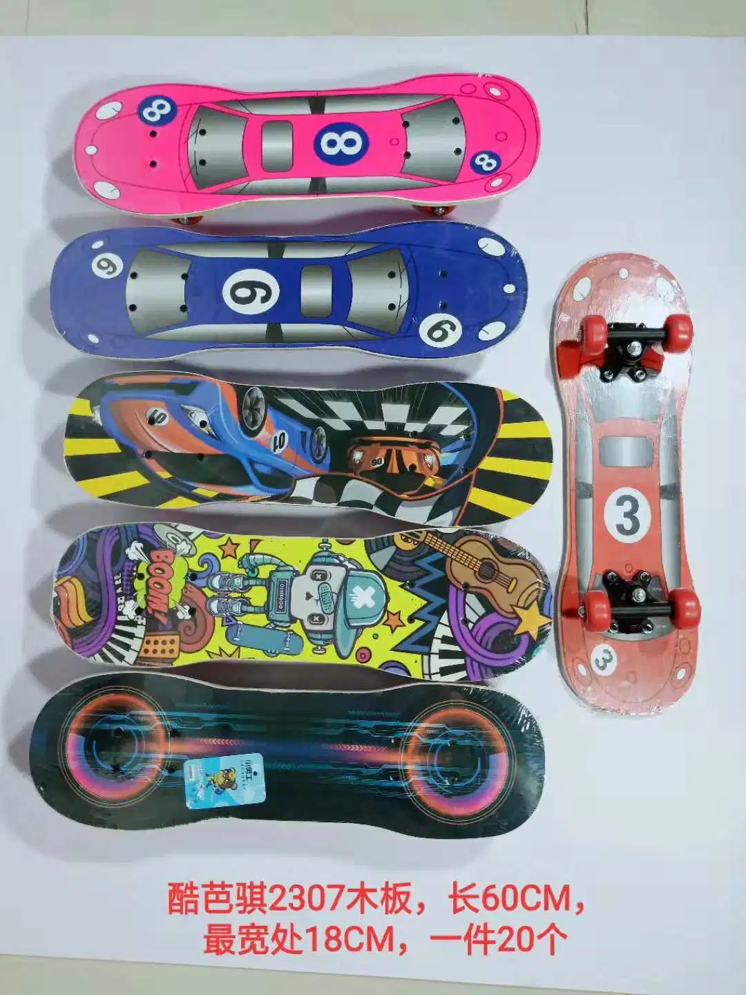 La Junta de pescado en las cuatro ruedas Skateboard SK-01