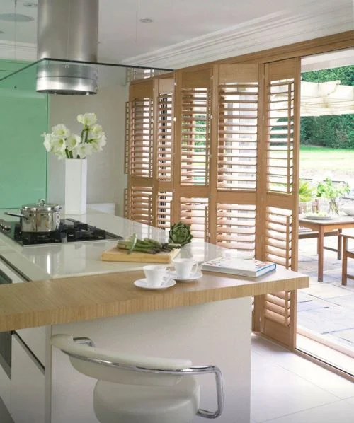 Lasted Fashion Customized Bi-Fold Wood Window Plantation Shutters