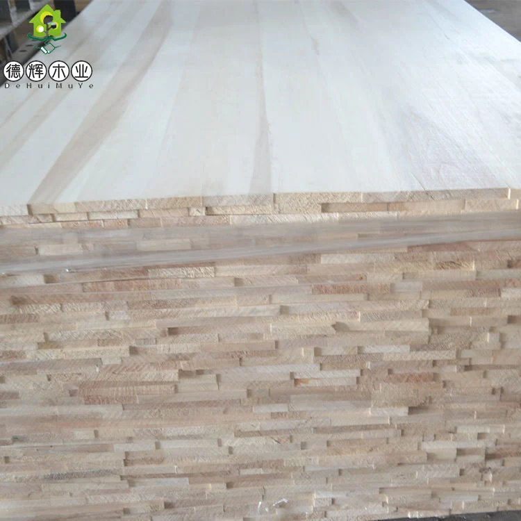 2023 New Design Product Moderate in Hardness and Strength Poplar Wood Timber