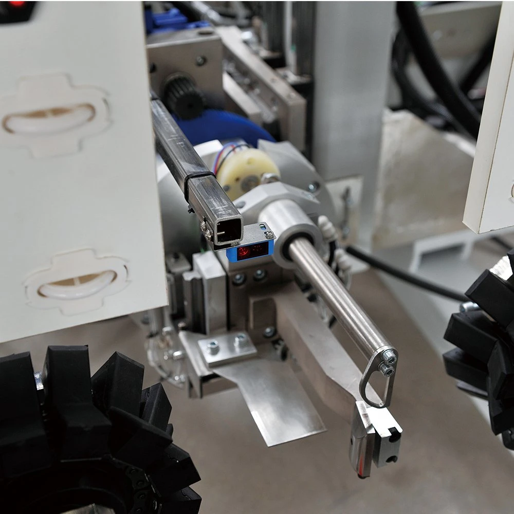 Automatic Insulating Glass Processing Line Sealing Coating Robot for Secondary Sealing Processing