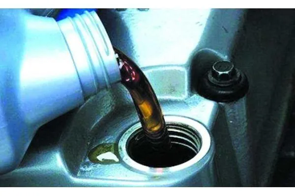 Quality Diesel Engine Oil CF-4 for Heavy Duty Vehicles