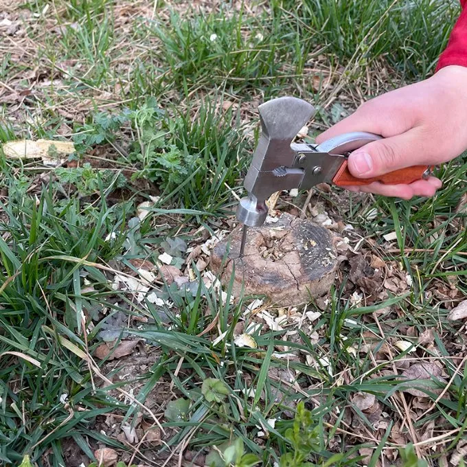 13 em 1 Ferramentas de campismo Aço inoxidável com faca para martelo Ferramenta Multi de abertura e chave de parafusos Pocket Ax