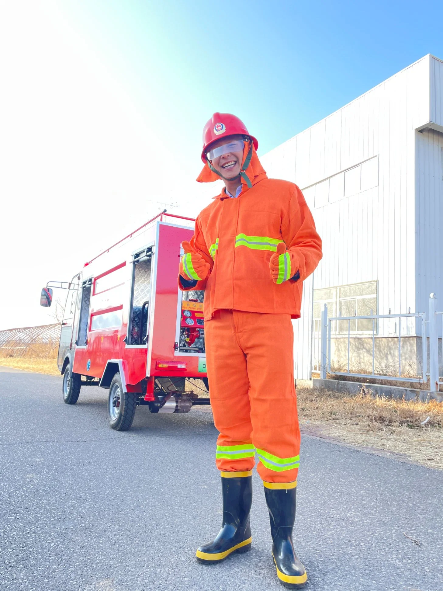 Mini Ride on Electric Forest Fire Fighting Truck Small Water Cannon Fire Department Rescue Truck China Manufactureres Fire Pump Truck with Affordable Price